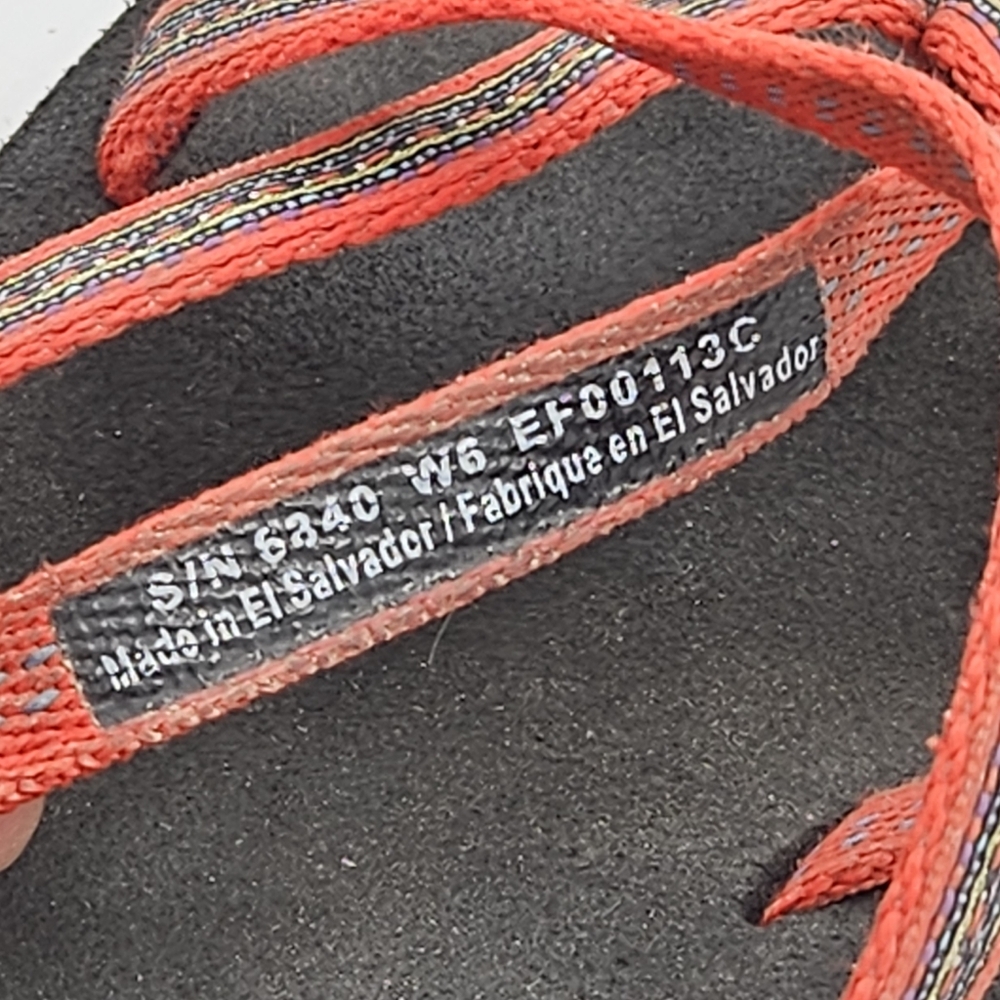 Teva Women's Olowahu Flip Flops -size 6 - Picture 9 of 15
